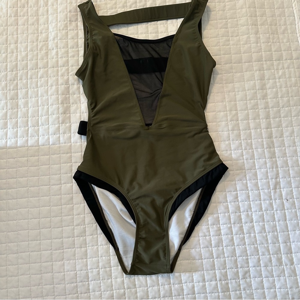 Cupshe swimsuit one piece